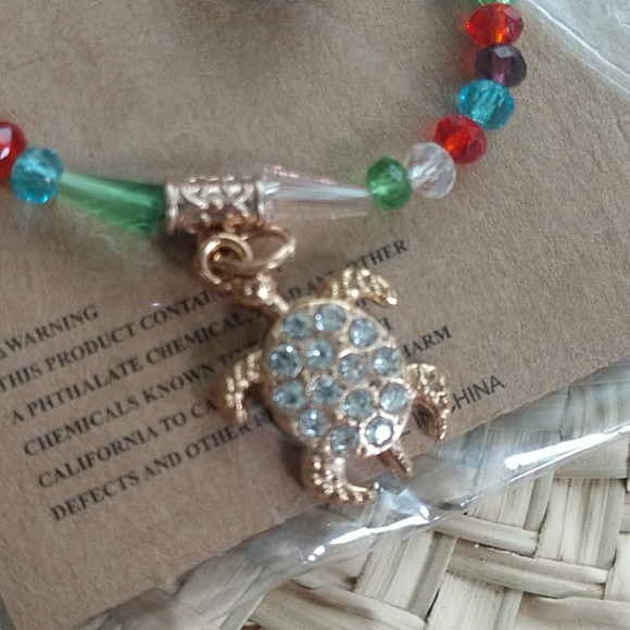 Beautiful Beachy Stretch Charm Bracelet w/๐ข&๐ - Picture 4 of 6